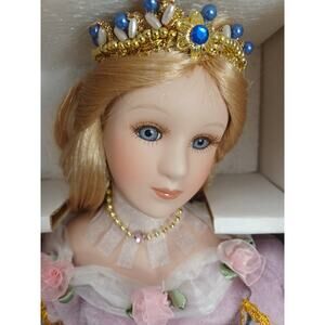 Heritage Signature Collection Porcelain Doll * Fairy Tale Princess #12359